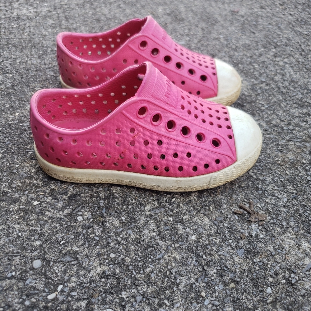 Native Jefferson pink shoes